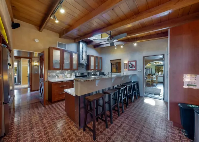 Ferienhaus Unique Home, 3 Bedroom 1 Ba, Yoga, Peaceful *