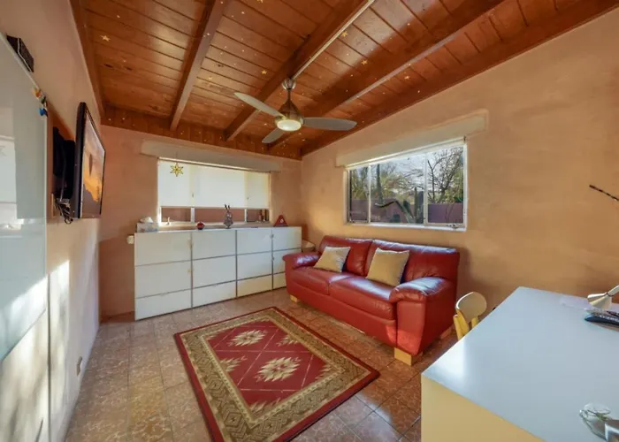 Ferienhaus Unique Home, 3 Bedroom 1 Ba, Yoga, Peaceful *